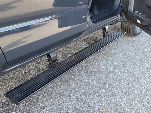 Used 2024 Toyota Tacoma Limited image 10