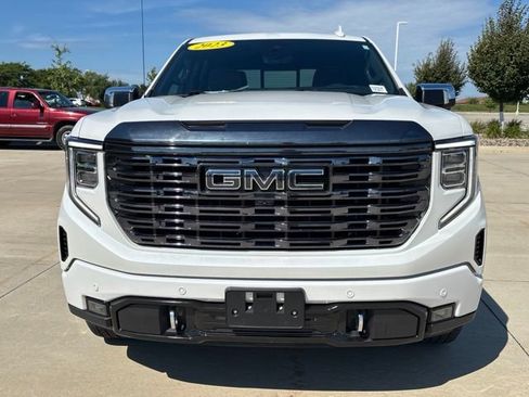 Used 2023 GMC Sierra 1500 Denali Ultimate AWD/4WD image 3