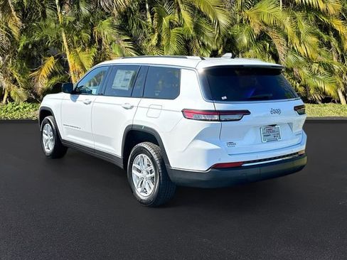 New 2025 Jeep Grand Cherokee L Laredo image 3