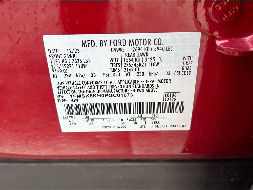 Used 2023 Ford Explorer ST-Line w/ Class IV Trailer Tow Package AWD/4WD image 33