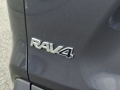 Used 2025 Toyota RAV4 LE AWD/4WD image 28