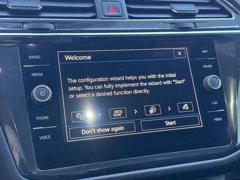 Used 2022 Volkswagen Tiguan SE R-Line image 27