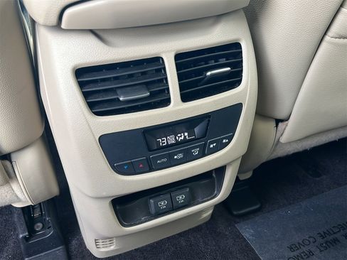 Used 2017 Acura MDX SH-AWD w/ Technology Package image 15