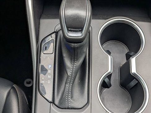 Used 2022 Toyota Highlander XLE image 12