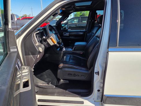 Used 2007 Lincoln Navigator 2WD image 13