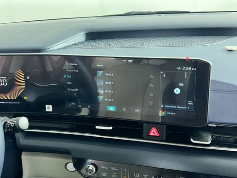 New 2026 Kia Carnival EX FWD image 25