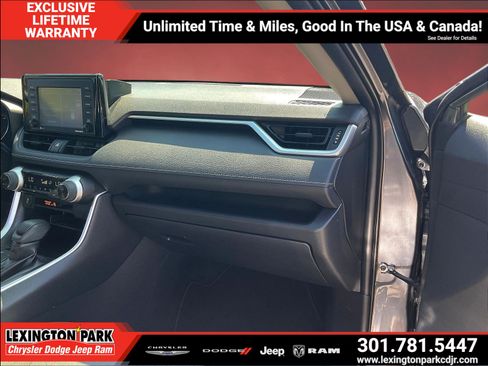 Used 2021 Toyota RAV4 XLE w/ Convenience Package AWD/4WD image 25