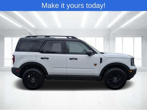 Used 2025 Ford Bronco Sport Badlands AWD/4WD image 2