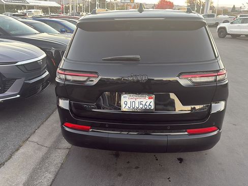 Used 2023 Jeep Grand Cherokee L Laredo image 22