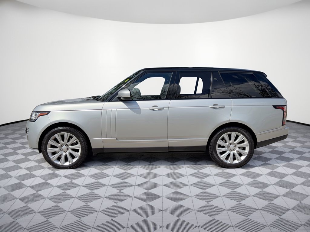 Used 2015 Land Rover Range Rover Supercharged AWD/4WD image 2