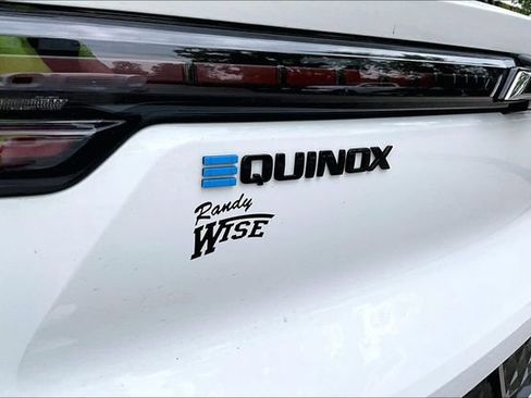 Certified 2024 Chevrolet Equinox EV RS FWD image 8