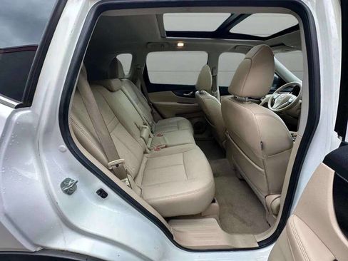 Used 2014 Nissan Rogue SL w/ SL Premium Package image 38