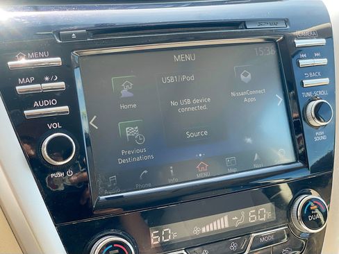 Used 2015 Nissan Murano SV w/ Premium Package FWD image 11