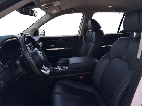 Used 2023 Honda Pilot EX-L image 9