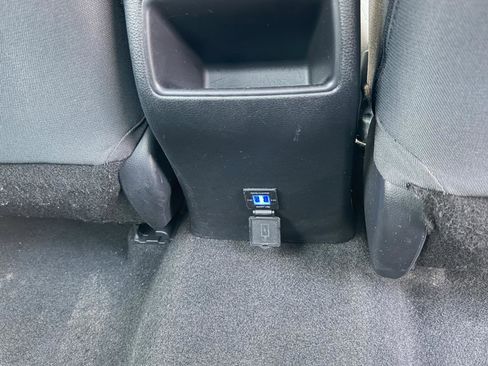 Used 2021 Toyota Corolla LE image 30