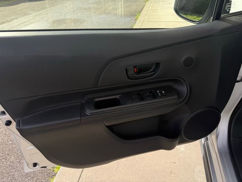 Used 2018 Toyota Prius C One w/ Carpet Mat Package image 12