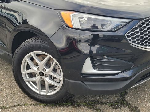 Used 2023 Ford Edge SEL image 9