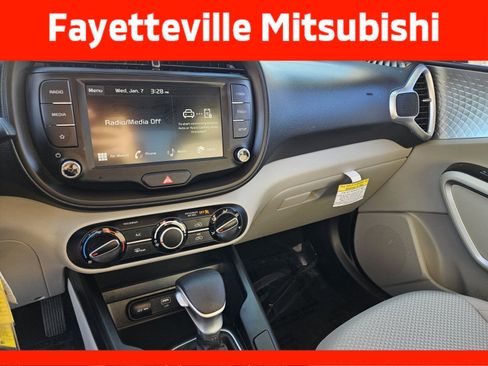 Used 2025 Kia Soul LX w/ LX Technology Package image 19