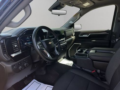 Used 2023 Chevrolet Silverado 1500 LT AWD/4WD image 11