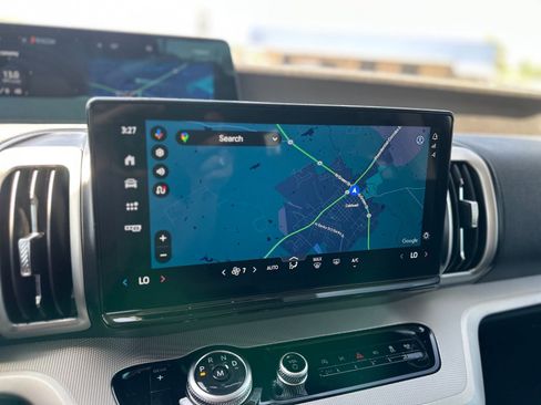 New 2025 Ford Expedition Active image 5