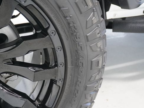 Used 2023 Jeep Wrangler Sport image 29