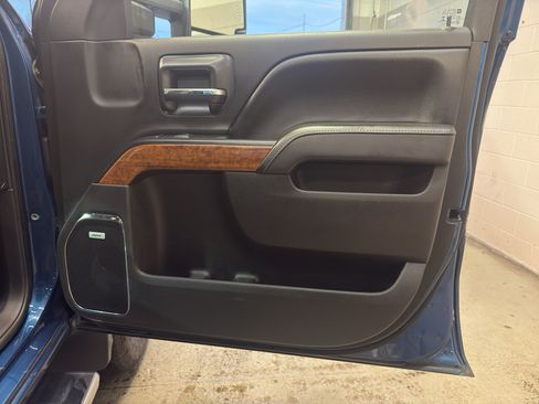Used 2017 Chevrolet Silverado 2500 High Country AWD/4WD image 23