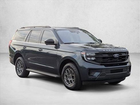 New 2025 Ford Expedition Active RWD image 6