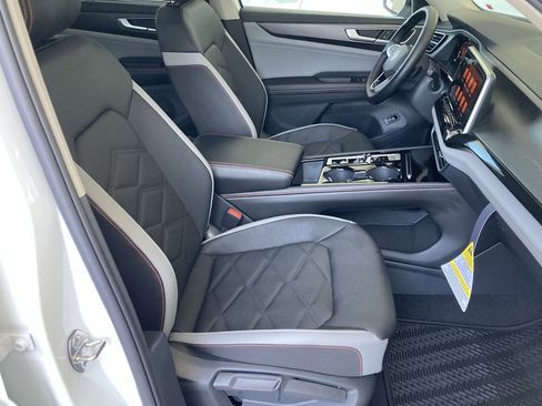 New 2026 Volkswagen Atlas Peak Edition image 42