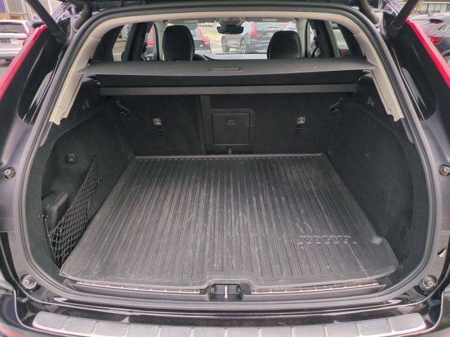 Certified 2023 Volvo XC60 B5 Ultimate w/ Protection Package Premier FWD image 11