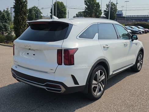 Used 2023 Kia Sorento SX Prestige AWD/4WD image 4