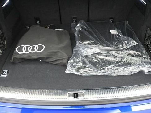 Used 2023 Audi Q5 e Prestige w/ Prestige Package AWD/4WD image 34