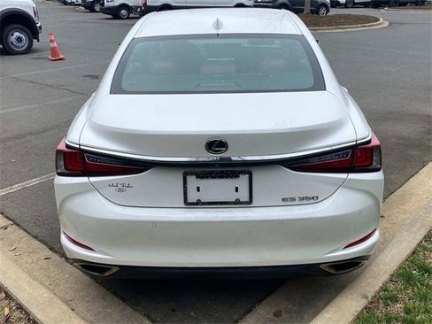 Used 2019 Lexus ES 350 w/ Premium Package image 32