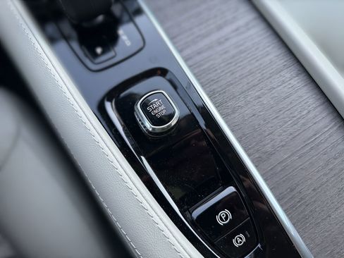 Used 2023 Volvo XC90 B6 Plus w/ Protection Package Premier image 23