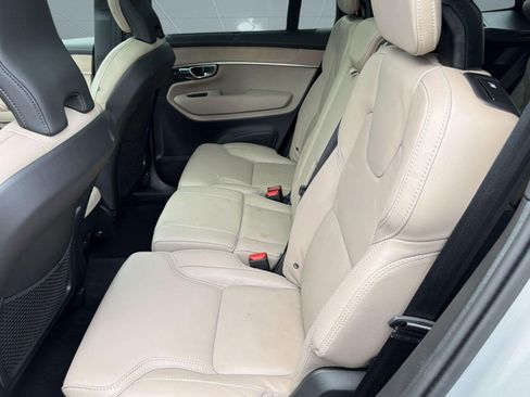 Used 2025 Volvo XC90 B5 Ultra AWD/4WD image 14
