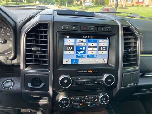 Used 2018 Ford Expedition Max Platinum AWD/4WD image 51
