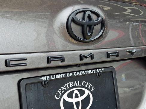 Used 2022 Toyota Camry SE w/ Carpet Mat Package (TMS) FWD image 29