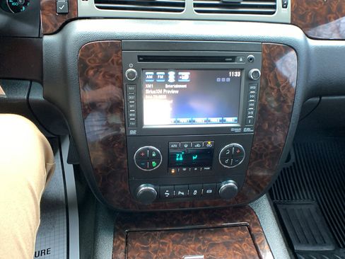 Used 2013 GMC Sierra 2500 Denali w/ Suspension Package, Off-Road image 19