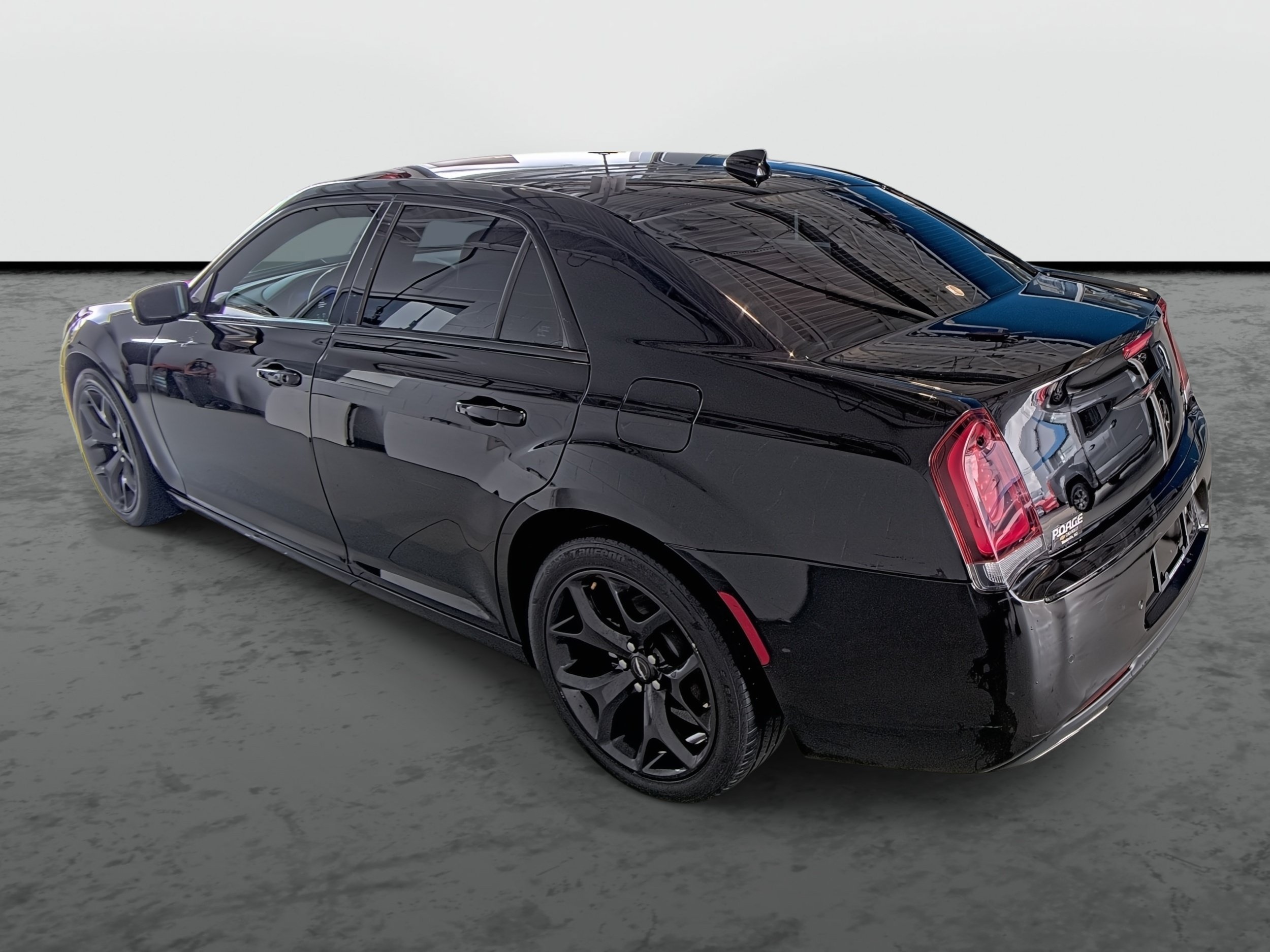 Used 2021 Chrysler 300 S RWD image 11