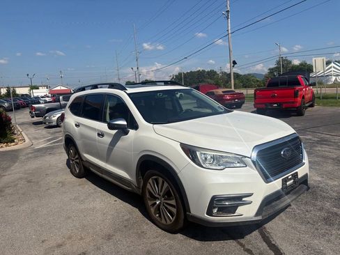 Used 2019 Subaru Ascent Touring AWD/4WD image 3