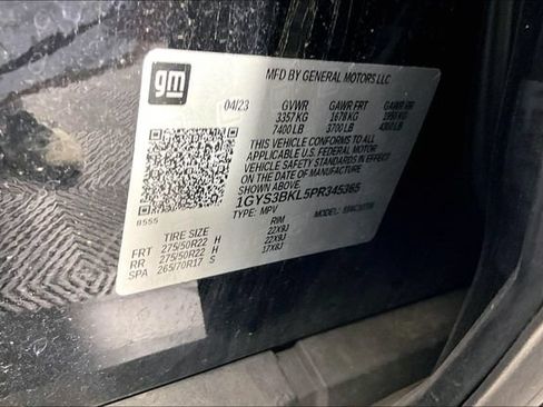 Used 2023 Cadillac Escalade Premium Luxury RWD image 5