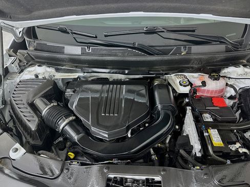 Used 2024 Chevrolet Traverse LT w/ Midnight/Sport Edition image 38