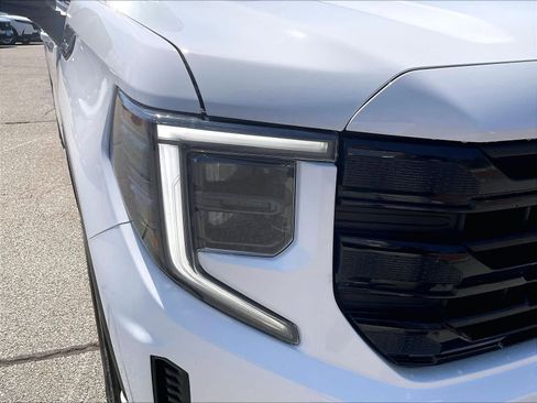 Used 2023 GMC Sierra 1500 Elevation image 33