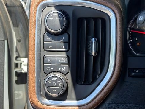 Used 2020 Chevrolet Silverado 3500 High Country w/ Z71 Off-Road Package AWD/4WD image 23