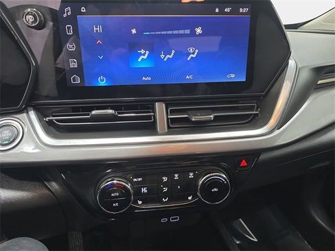 Used 2025 Chevrolet Trax ACTIV w/ Driver Confidence Package image 24