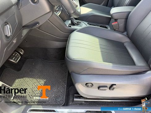 Used 2024 Volkswagen Tiguan SE R-Line FWD image 12