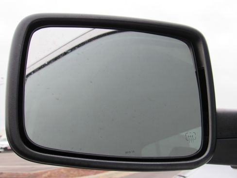 Used 2015 RAM 1500 Express image 10