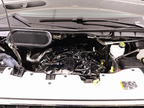 Used 2023 Ford Transit 350 XLT image 18