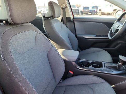 New 2025 Kia K4 LXS image 16