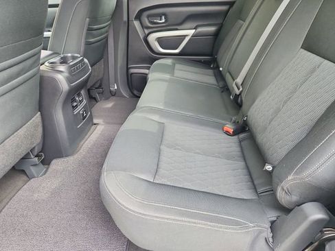 Used 2018 Nissan Titan SV w/ SV Convenience Package image 24