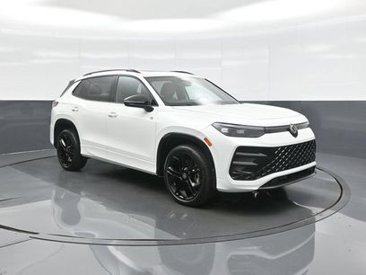 Used 2025 Volkswagen Tiguan SE R-Line